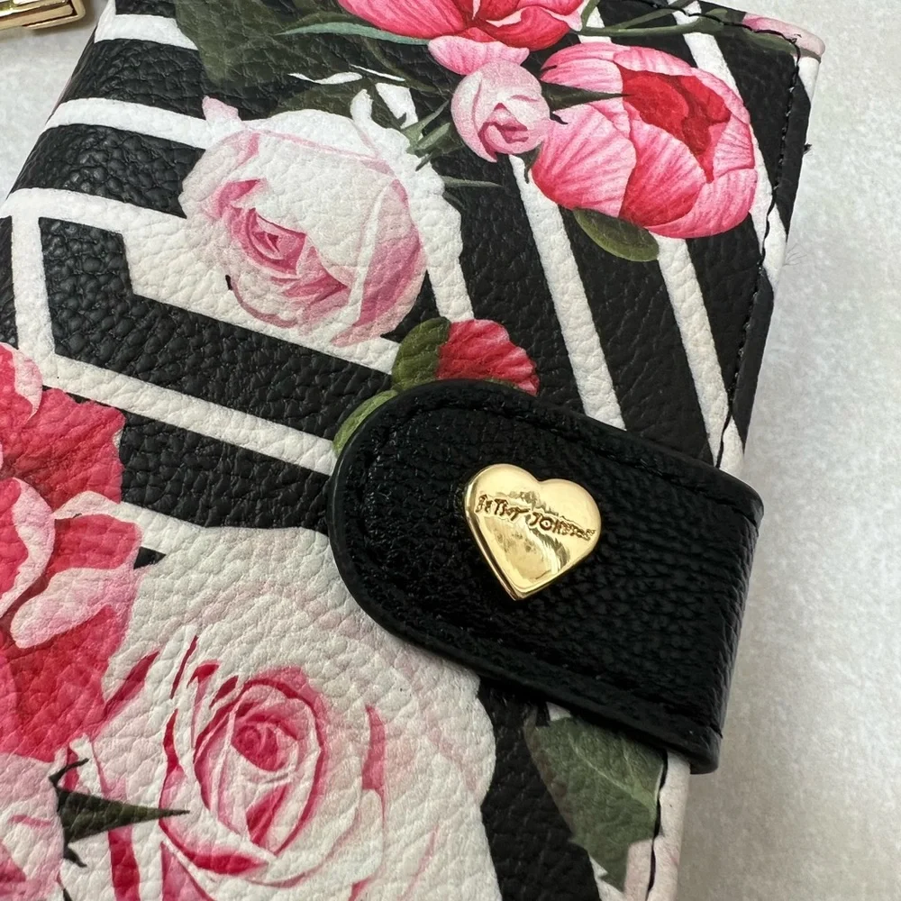 Betsey Johnson classic betsey